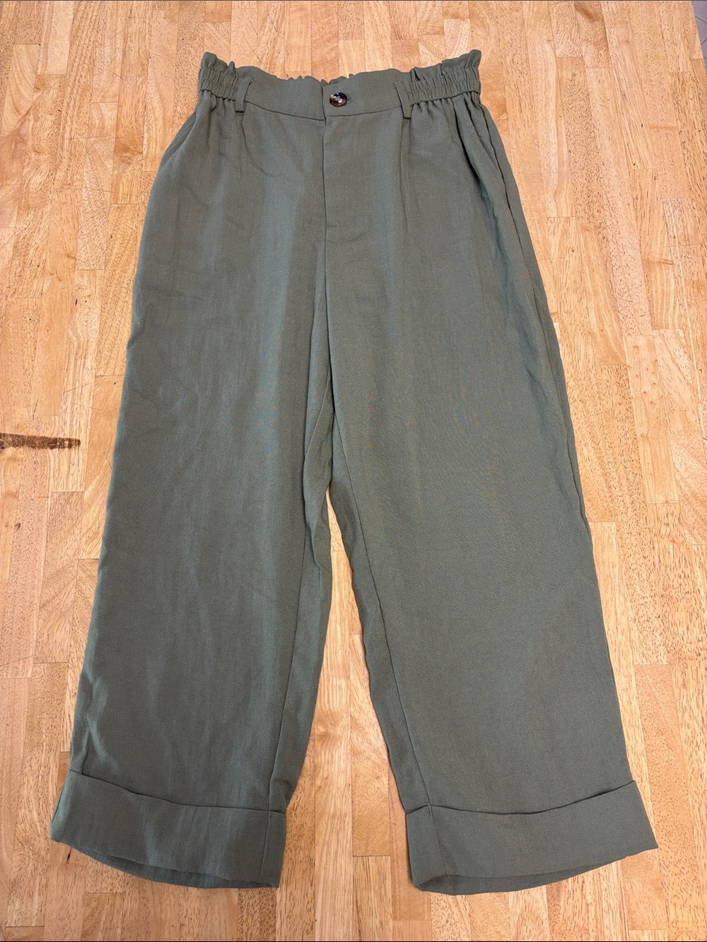 NWT Halara Olive Green High Waisted Wide Leg Cropped Pants Trousers